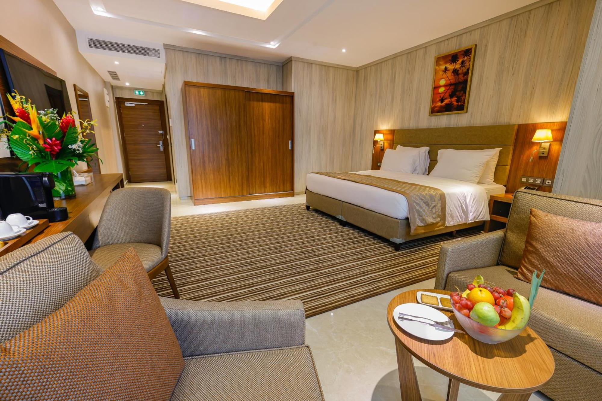 Byblos Hotel อาบีจาน ภายนอก รูปภาพ