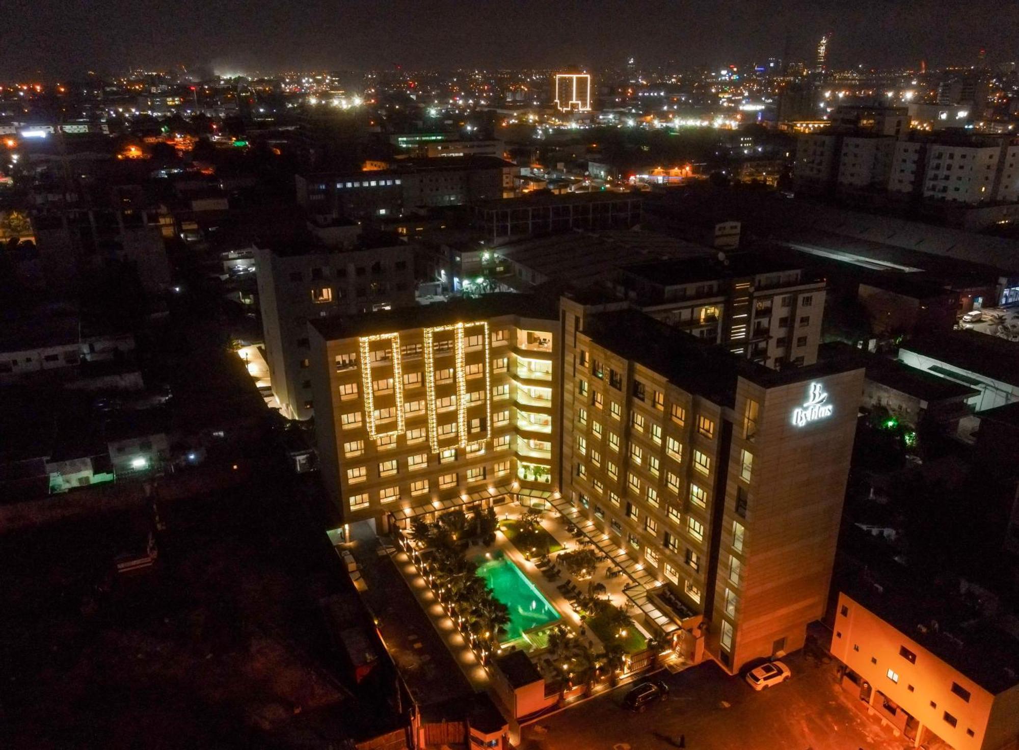 Byblos Hotel อาบีจาน ภายนอก รูปภาพ