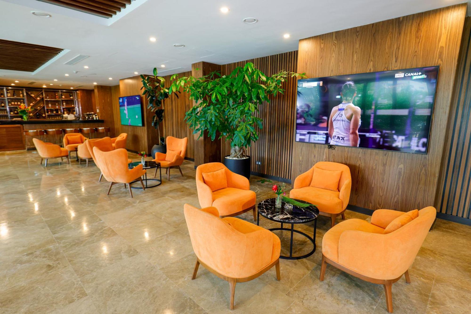 Byblos Hotel อาบีจาน ภายนอก รูปภาพ
